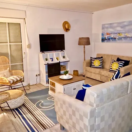 Apartment Sonniges Strandhaus Mit Wasserblick Am Haff Mit 2 Schlafzimmern Fuer 4 Pers
