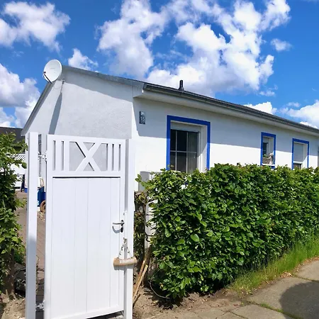 Apartment Sonniges Strandhaus Mit Wasserblick Am Haff Mit 2 Schlafzimmern Fuer 4 Pers *