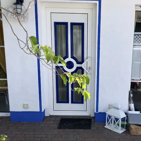 Apartment Sonniges Strandhaus Mit Wasserblick Am Haff Mit 2 Schlafzimmern Fuer 4 Pers *