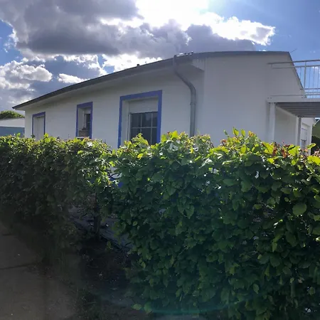Apartment Sonniges Strandhaus Mit Wasserblick Am Haff Mit 2 Schlafzimmern Fuer 4 Pers Monkebude