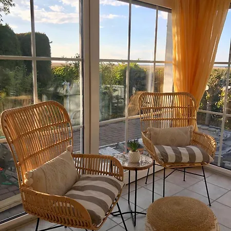 Sonniges Strandhaus Mit Wasserblick Am Haff Mit 2 Schlafzimmern Fuer 4 Pers Apartamento Mönkebude