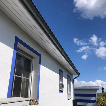 Sonniges Strandhaus Mit Wasserblick Am Haff Mit 2 Schlafzimmern Fuer 4 Pers * Monkebude
