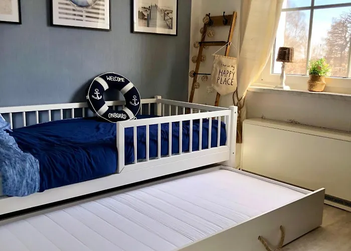 Lägenhet Sonniges Strandhaus Mit Wasserblick Am Haff Mit 2 Schlafzimmern Fuer 4 Pers Mönkebude