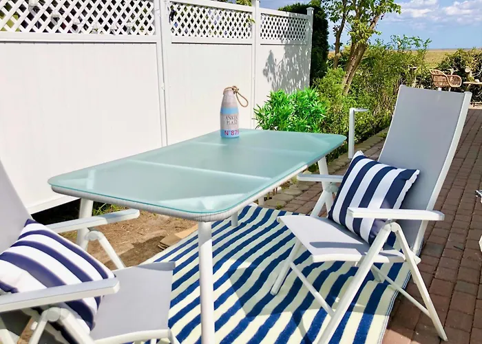 Sonniges Strandhaus Mit Wasserblick Am Haff Mit 2 Schlafzimmern Fuer 4 Pers Lägenhet *