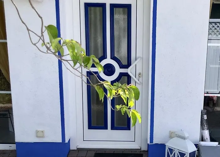 Lägenhet Sonniges Strandhaus Mit Wasserblick Am Haff Mit 2 Schlafzimmern Fuer 4 Pers *