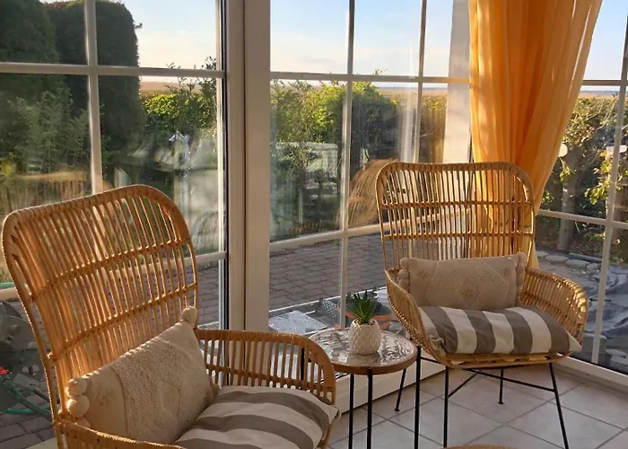 Sonniges Strandhaus Mit Wasserblick Am Haff Mit 2 Schlafzimmern Fuer 4 Pers Lägenhet Mönkebude