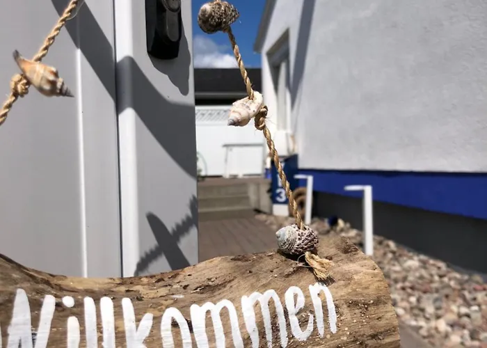 Sonniges Strandhaus Mit Wasserblick Am Haff Mit 2 Schlafzimmern Fuer 4 Pers *