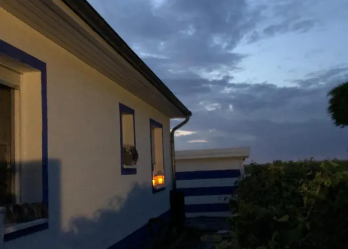 Sonniges Strandhaus Mit Wasserblick Am Haff Mit 2 Schlafzimmern Fuer 4 Pers Lägenhet *