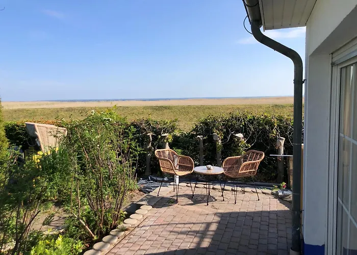 Sonniges Strandhaus Mit Wasserblick Am Haff Mit 2 Schlafzimmern Fuer 4 Pers Lägenhet